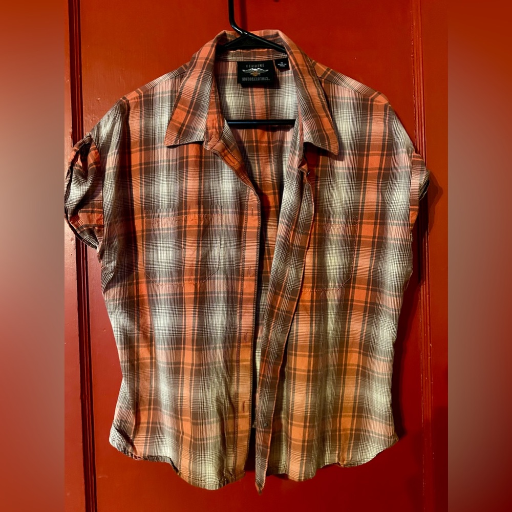Short sleeve Harley Davidson Shirt. XL